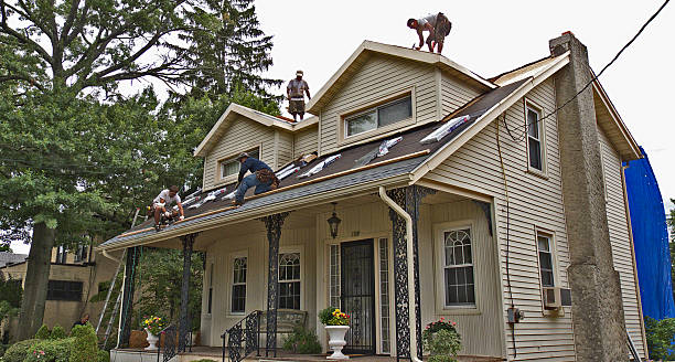 Best Roof Gutter Cleaning  in Russell, KS